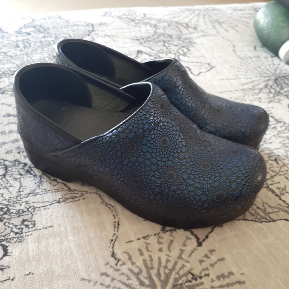 DANSKO size 36 Clogs - Picture 3 of 6